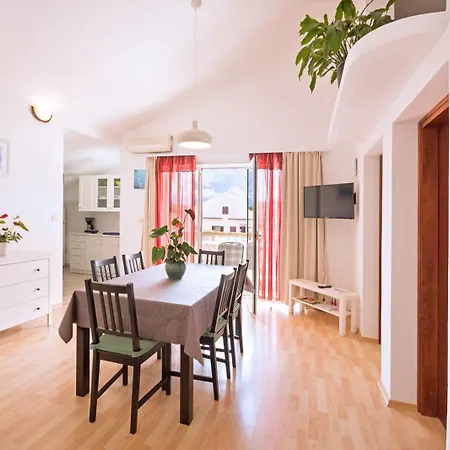 Apartment With A Parking Space Njivice, Krk - 5427 Njivice