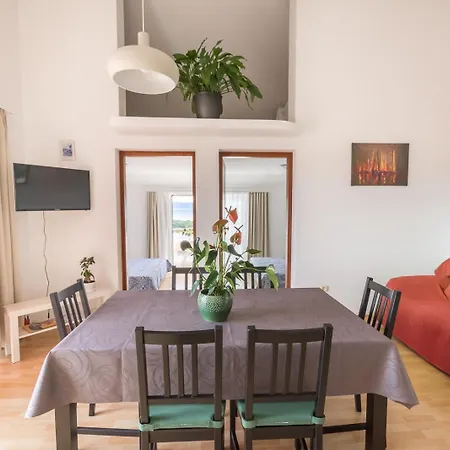 With A Parking Space Njivice, Krk - 5427 Apartment Njivice