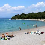 شقة With Parking Space Njivice, Krk - 5427