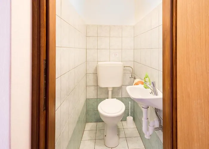 With Parking Space Njivice, Krk - 5427 Apartman *