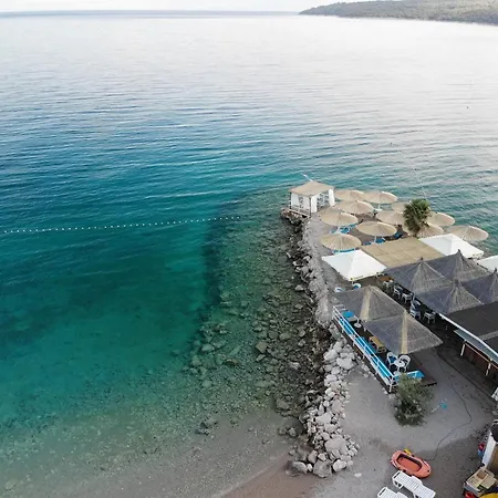 Apartments With Parking Space Njivice, Krk - 5427