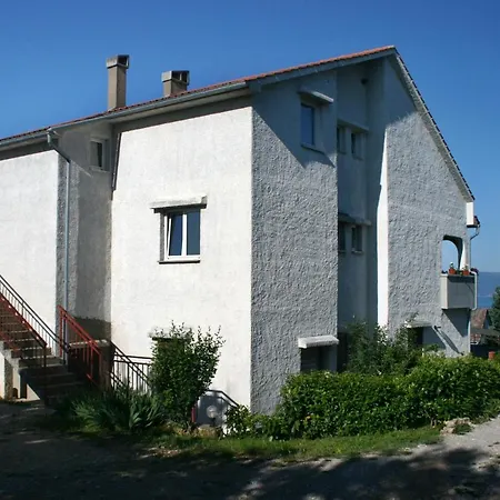 Apartments With Parking Space Njivice, Krk - 5427
