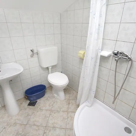 Apartment Apartments With Parking Space Njivice, Krk - 5427 Njivice
